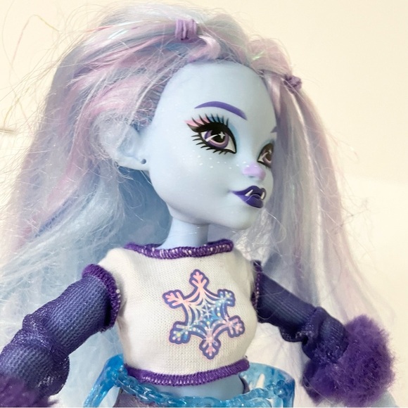 Monster High G3 Abbey Bominable Articulated Yeti Fashion Doll - Picture 14 of 16